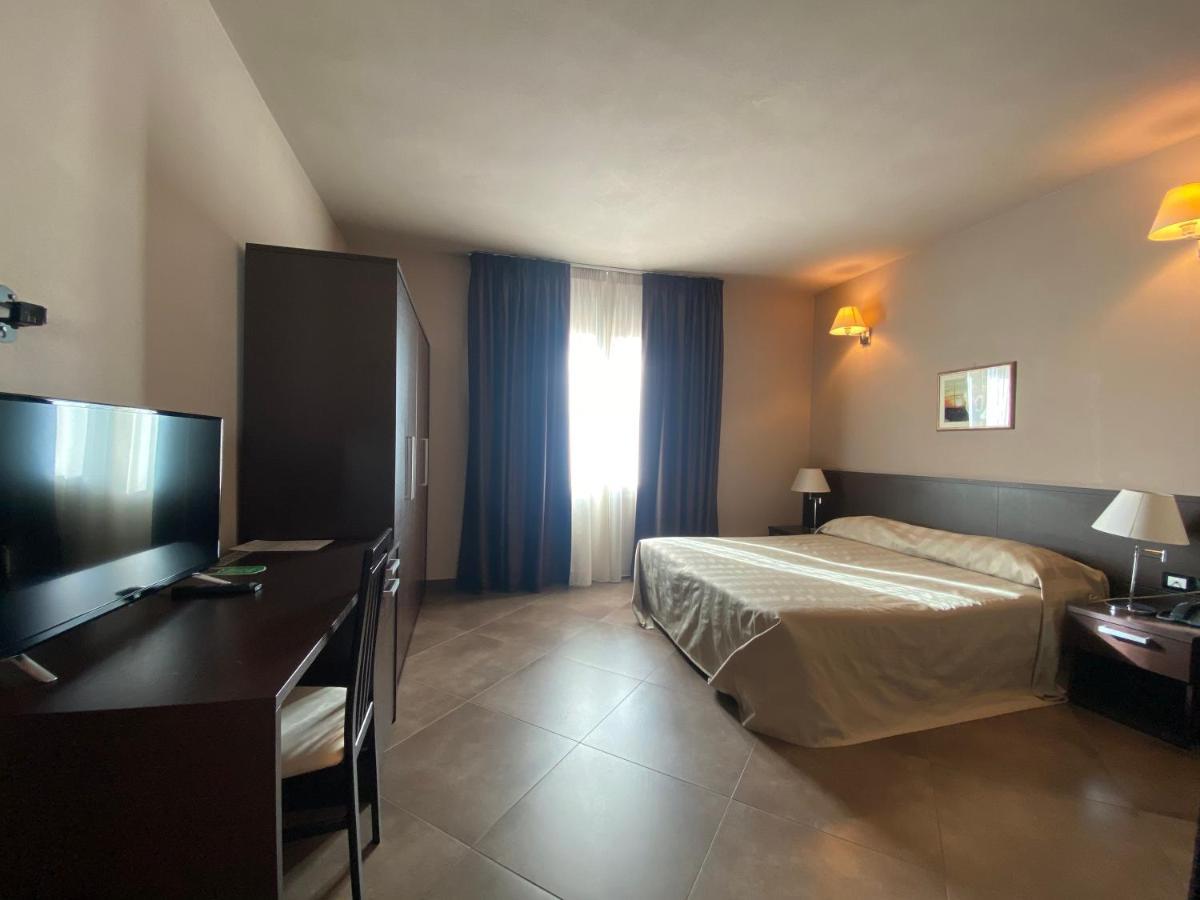 Hotel Le Badie Val di Perga Bagian luar foto